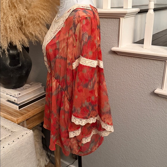 Free People Day Dreamer Red Orange Batwing Sleeve Lace Blouse Size Large - Picture 3 of 8